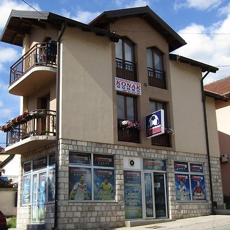 Apartment And Rooms Konak Višegrad Esterno foto